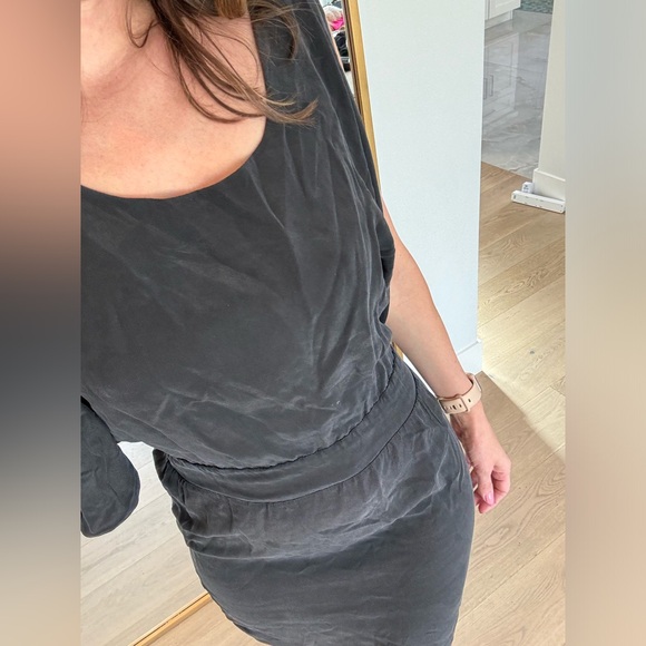 LBD - Picture 2 of 6